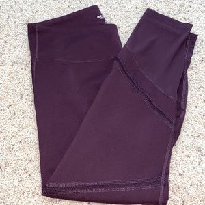 Old Navy Maroon Cropped Workout leggings